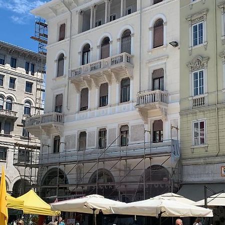 Piazza Goldoni Rooms Trieste Exteriör bild