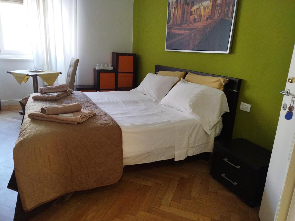 Piazza Goldoni Rooms Trieste Exteriör bild